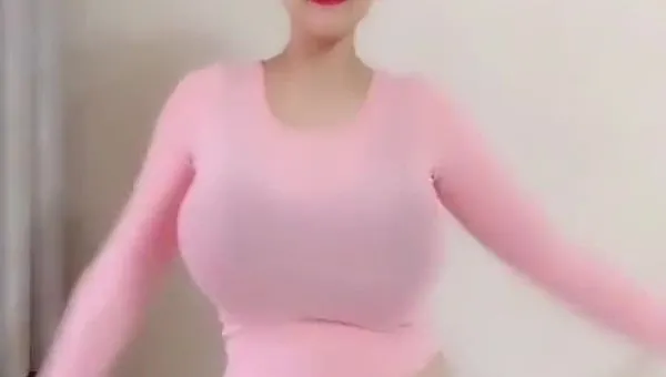 童颜巨乳晃的你头晕